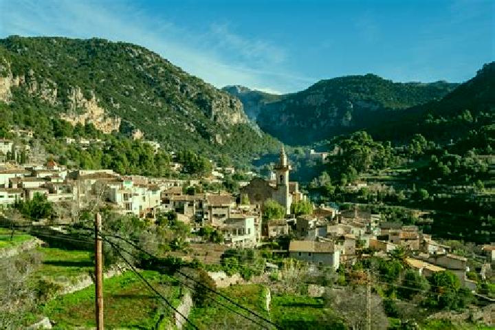 escort Valldemossa