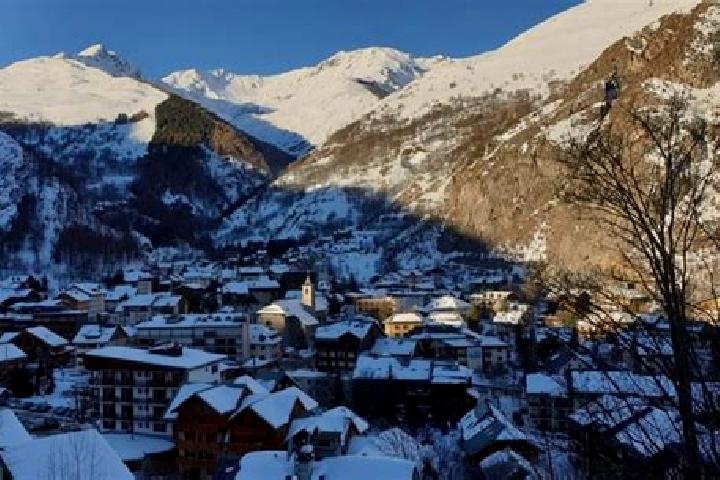 escort Valloire
