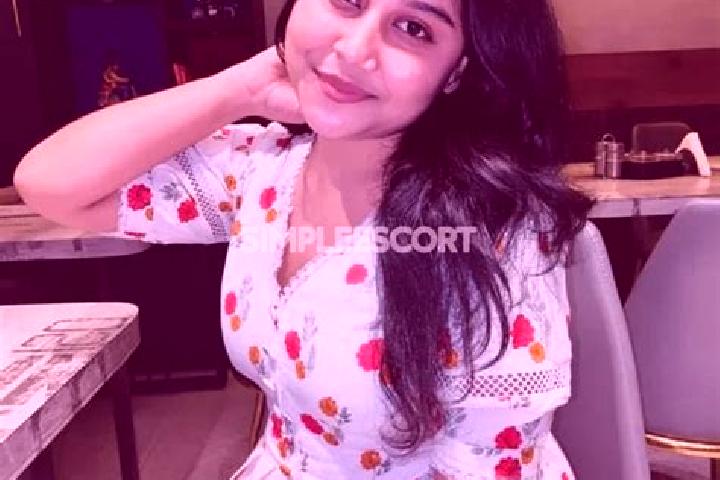 escort Valsad INA