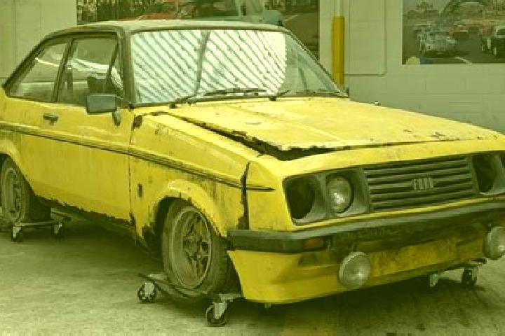 escort Varaklani