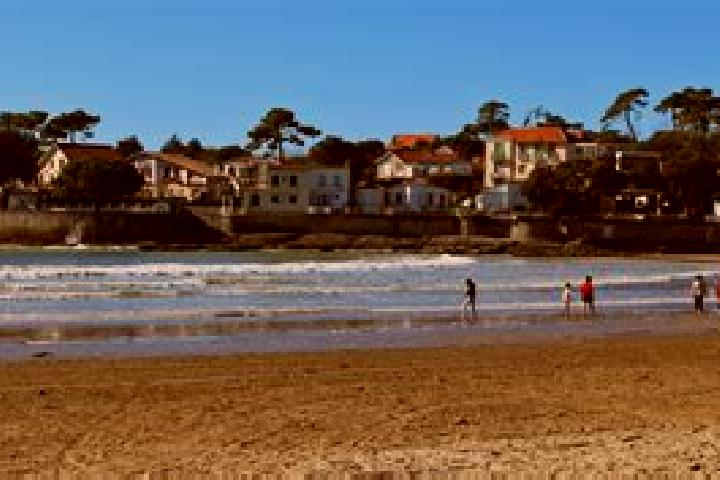 escort Vaux-sur-Mer