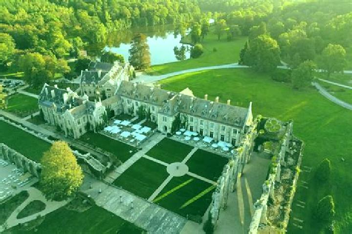 escort Vaux-sur-Vienne