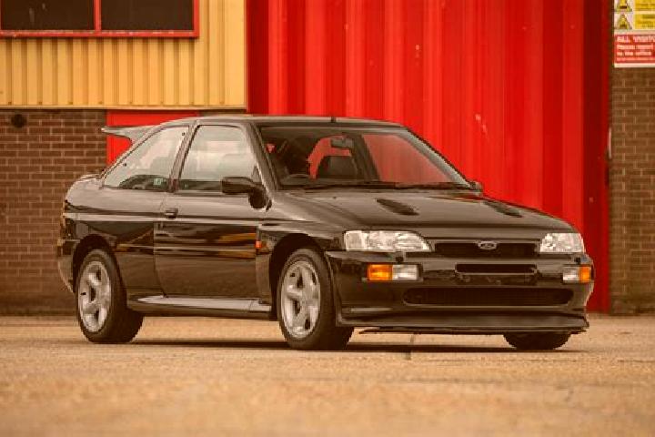 escort Velgast
