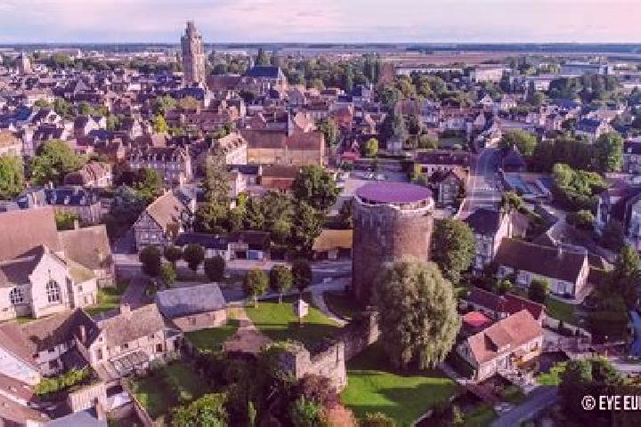 escort Verneuil-sur-Avre
