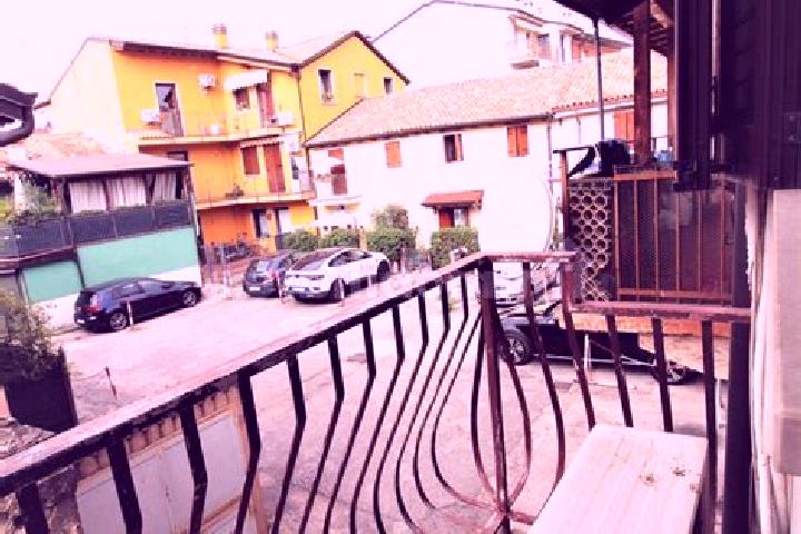 escort Via Monti Lessini