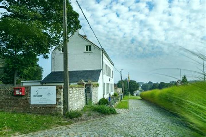 escort Vieux-Genappe