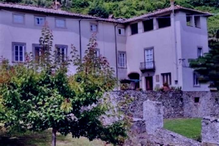 escort Villa Collemandina