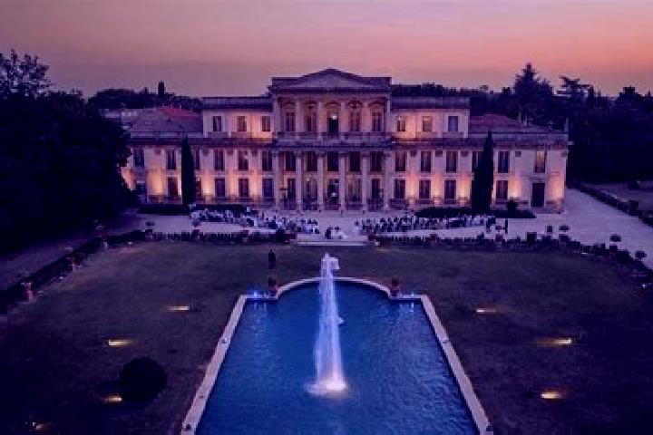 escort Villa di Briano