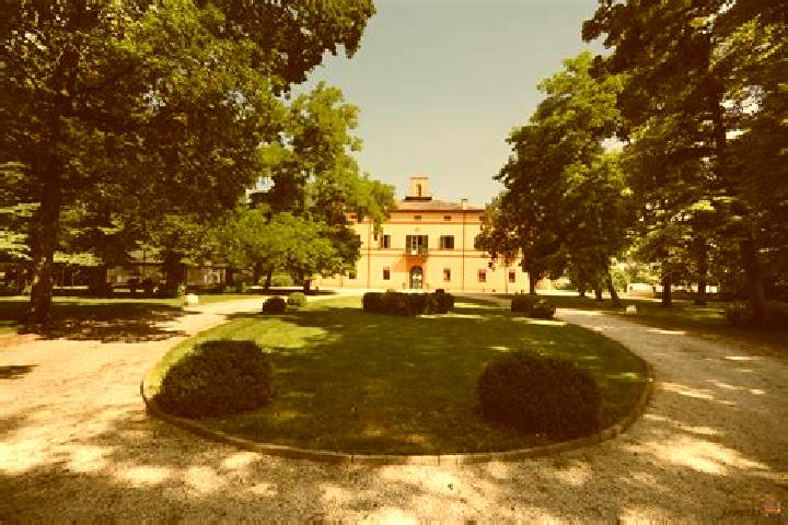 escort Villa Estense