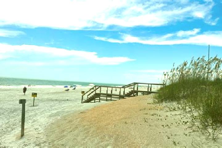 escort Villano Beach