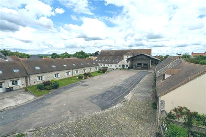 escort Villeneuve-sous-Dammartin
