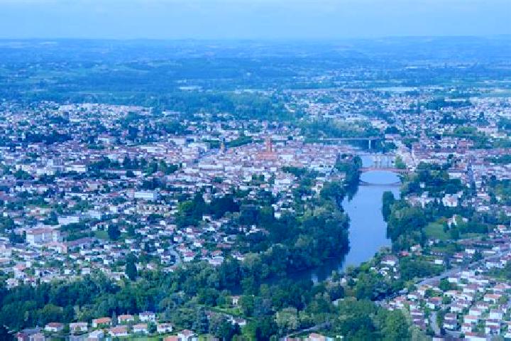 escort Villeneuve-sur-Auvers