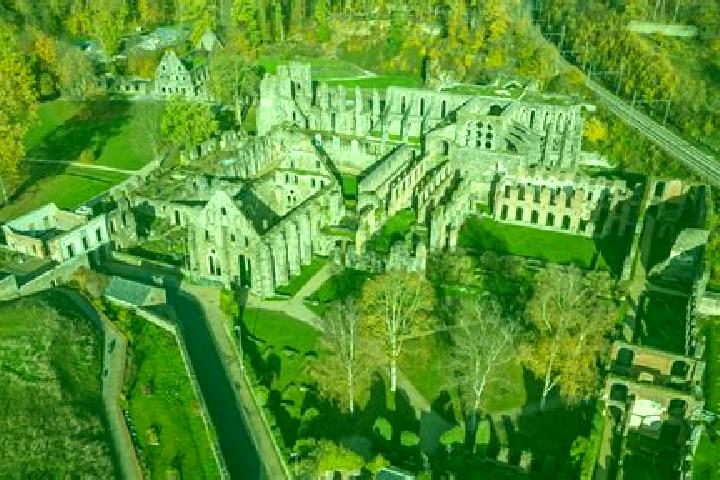 escort Villers-la-Tour