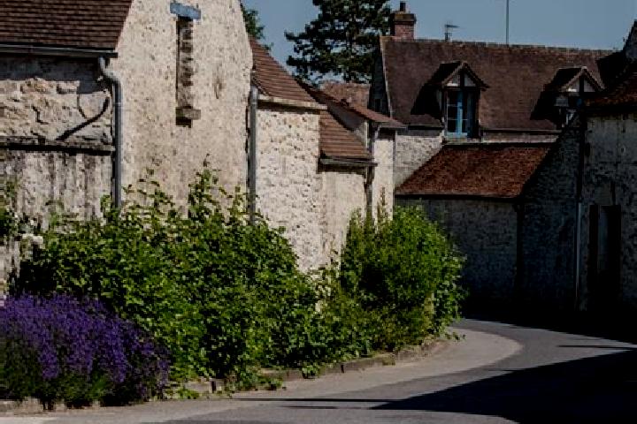 escort Villers-Saint-Frambourg