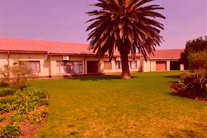 escort Vryburg