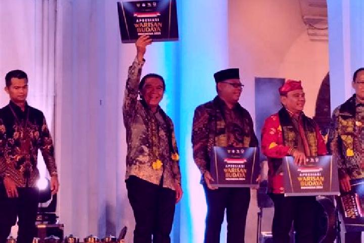 escort Warisan