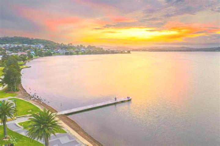 escort Warners Bay