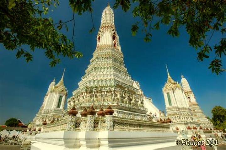 escort Wat Arun