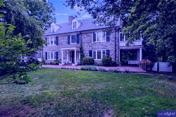escort West Mount Airy