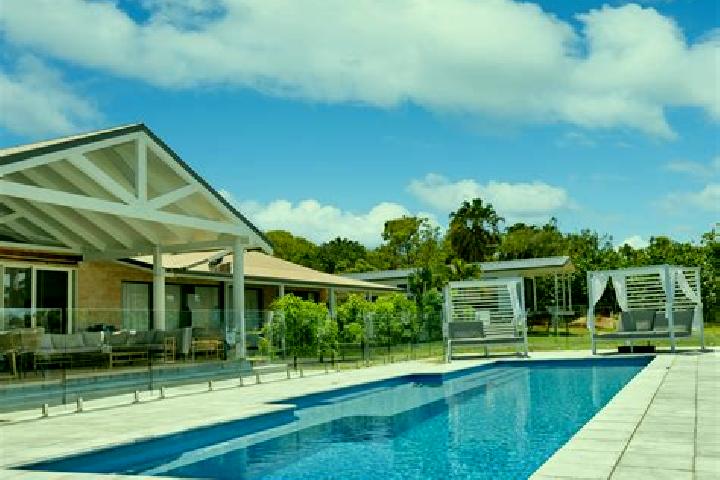 escort West Nowra