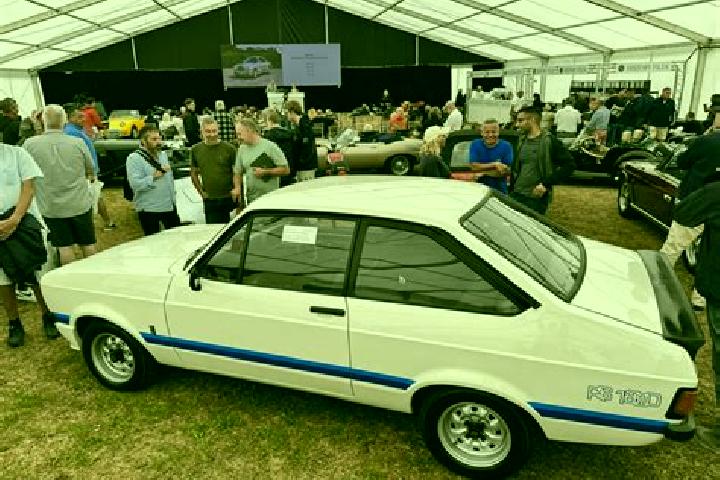 escort White Hall