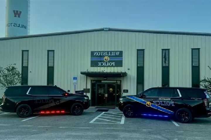 escort Williston Highlands