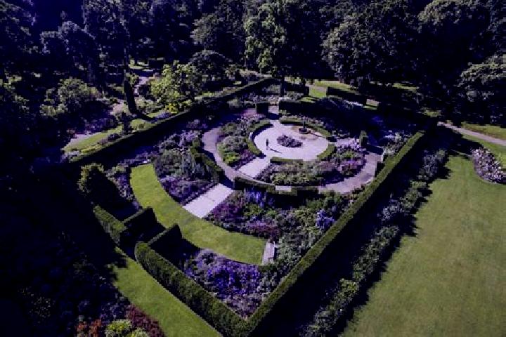 escort Windsor Gardens