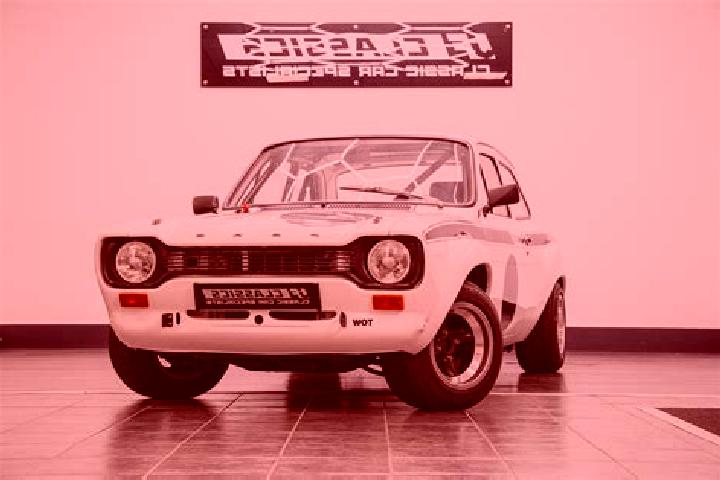 escort Woodford Hill