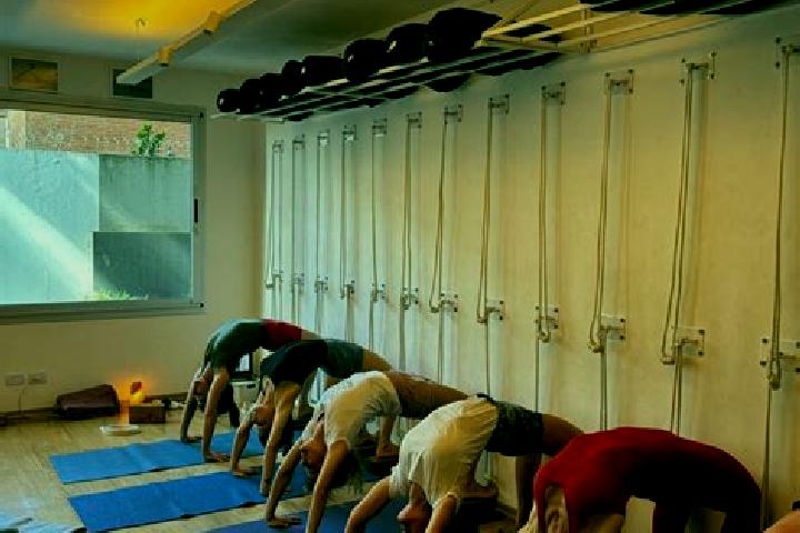 escort Yoga