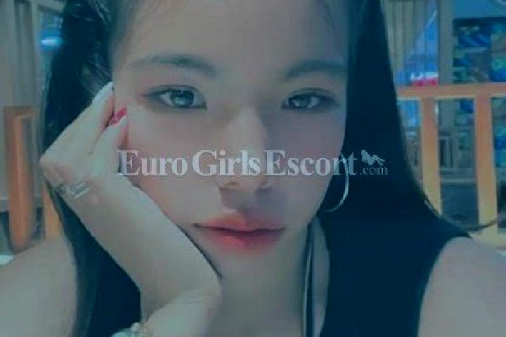 escort Yura