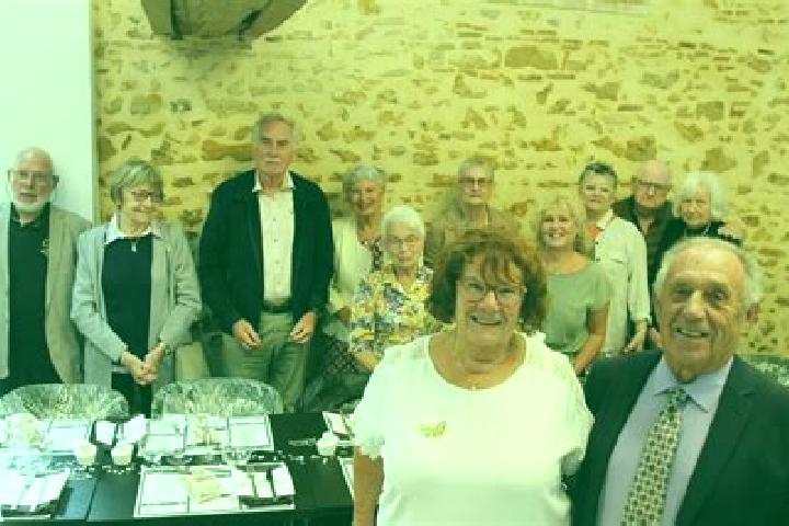 escort Yvre-le-Polin