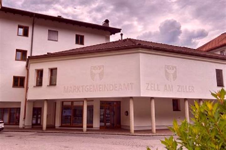 escort Zell am Pettenfirst