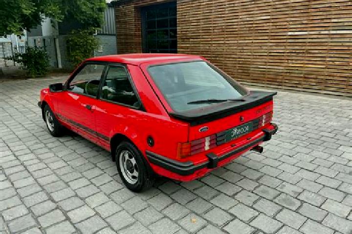escort Zolynia