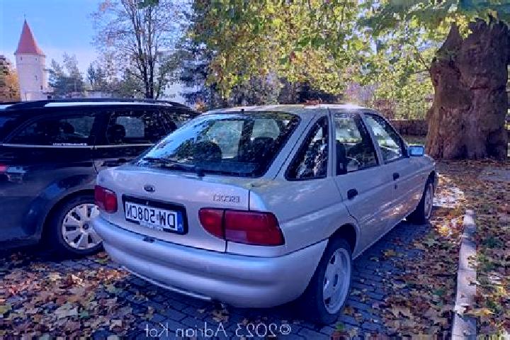 escort Zusmarshausen