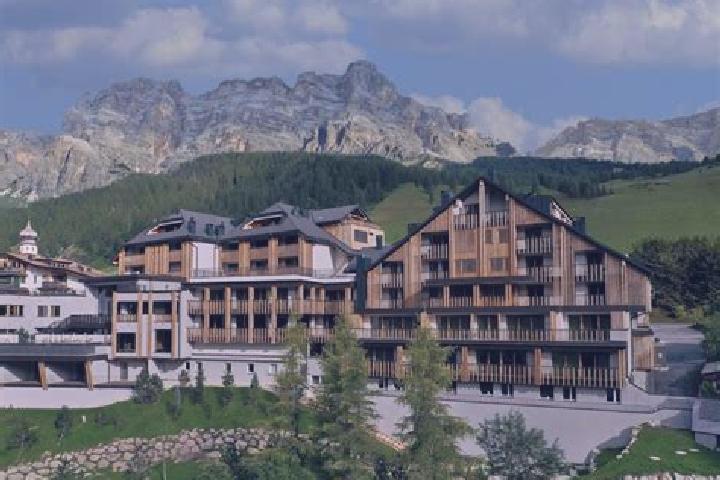 Escorts Abbadia Alpina, Italy — Local Companions