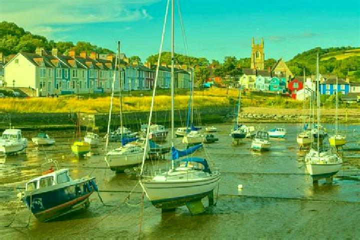 Escorts Aberaeron, United Kingdom — Local Companions