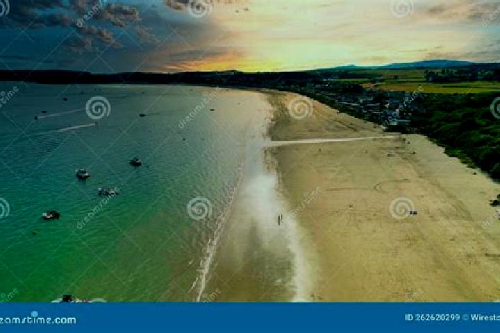Escorts Abersoch, United Kingdom — Local Companions