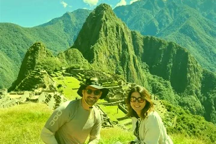Escorts Acari, Peru — Local Companions