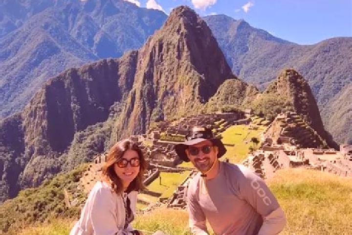 Escorts Achaya, Peru — Local Companions