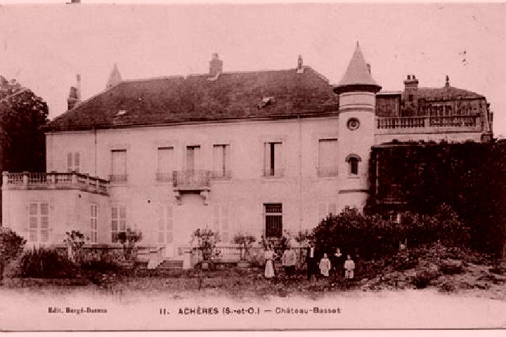 Escorts Acheres, France — Local Companions