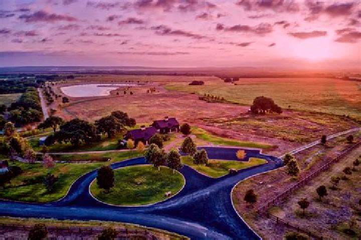 Escorts Acres Green, United States — Local Companions