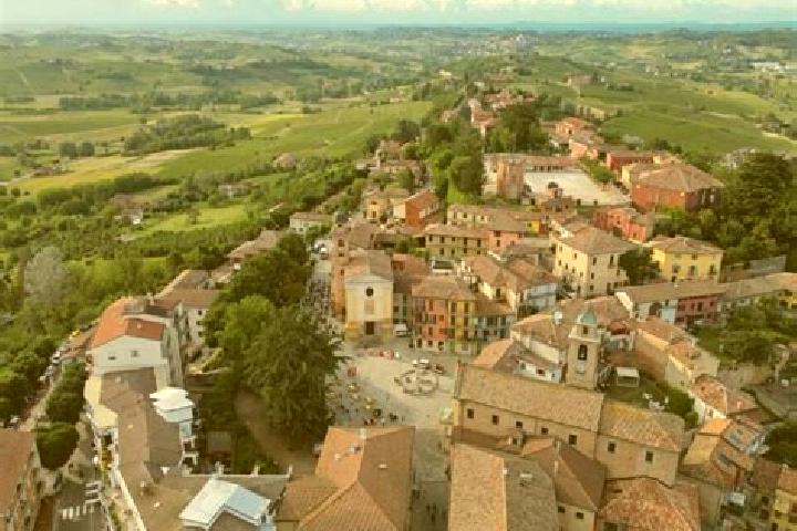 Escorts Agliano Terme, Italy — Local Companions