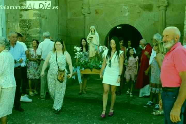 Escorts Ahigal de Villarino, Spain — Local Companions
