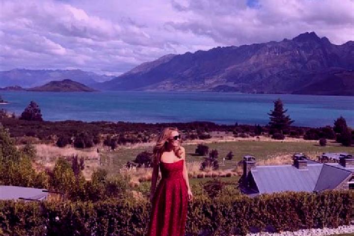 Escorts Akina, New Zealand — Local Companions