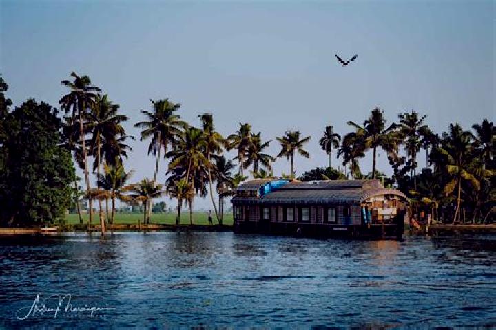Escorts Alappuzha, India — Local Companions