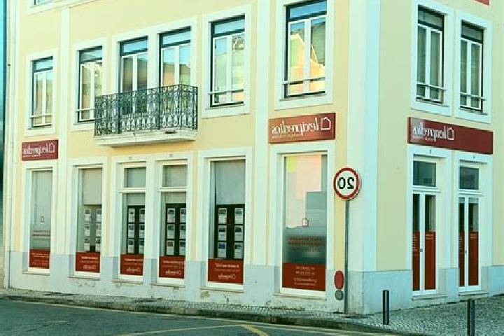 Escorts Alto da Maia, Portugal — Local Companions