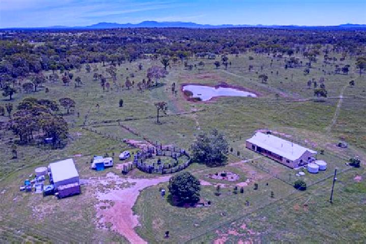 Escorts Alton Downs, Australia — Local Companions