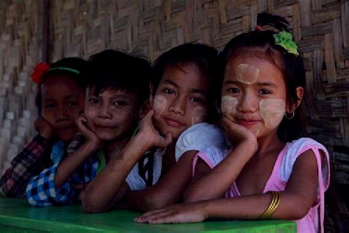 Escorts Ampov Prey, Cambodia — Local Companions