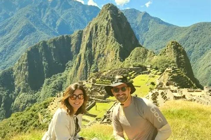Escorts Anguia, Peru — Local Companions