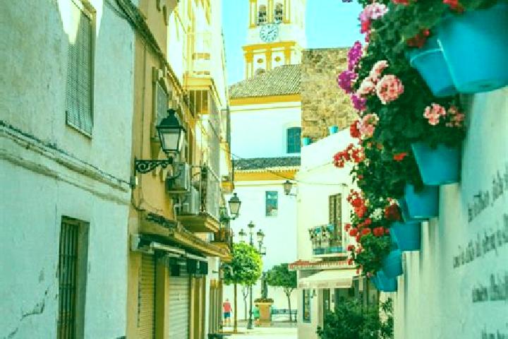 Escorts Anzuola, Spain — Local Companions